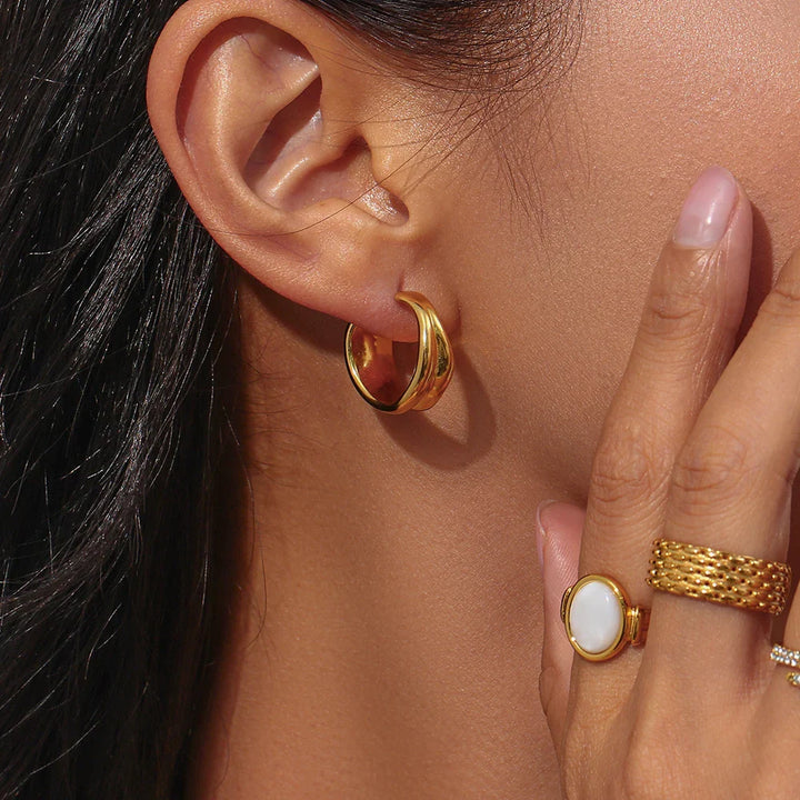 BowLift | Minimal Textured Crevice Earrings