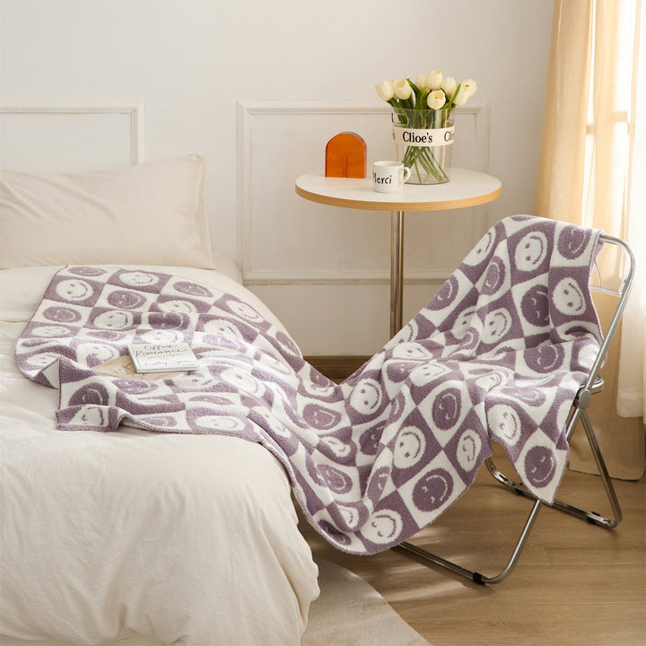 Smiley Checkered Blanket | Bowlift