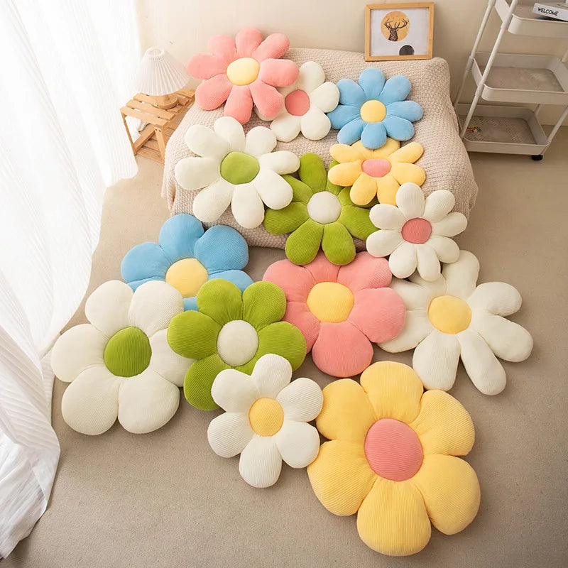 Daisy Plush Cushion | Bowlift