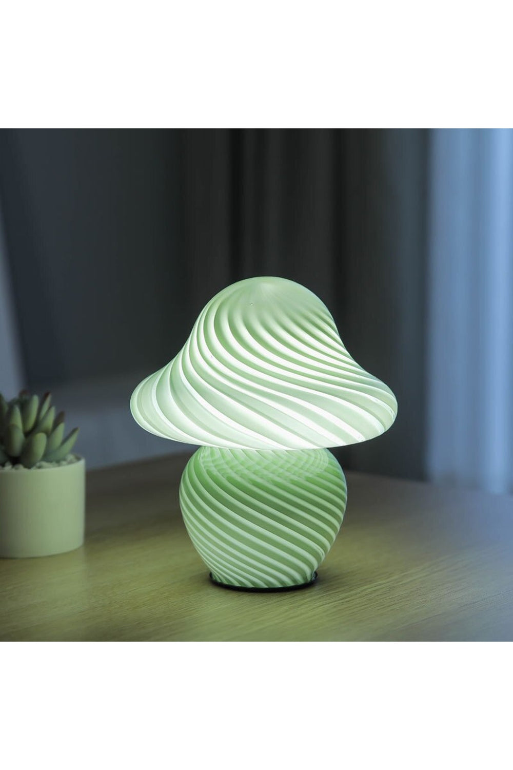 Mushroom Desk Lamp | Bowlift