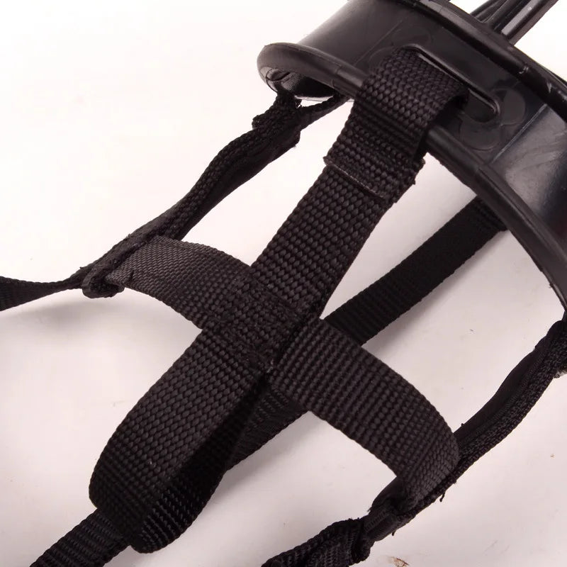 – Adjustable Silicone Dog Muzzle Bowlift