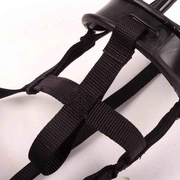 – Adjustable Silicone Dog Muzzle Bowlift