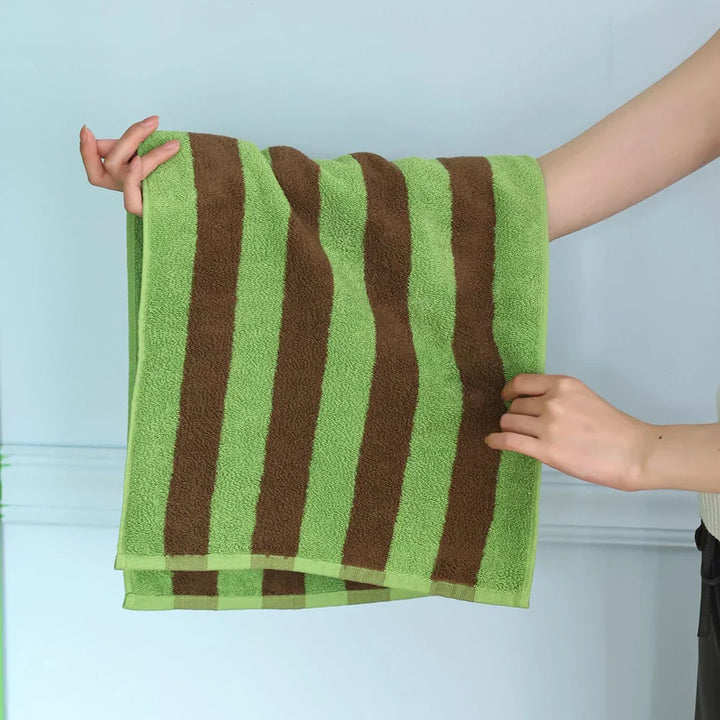 RetroStripe Luxe Cotton Towel – Striped Cotton Towel in Hotel Quality | Bowlift
