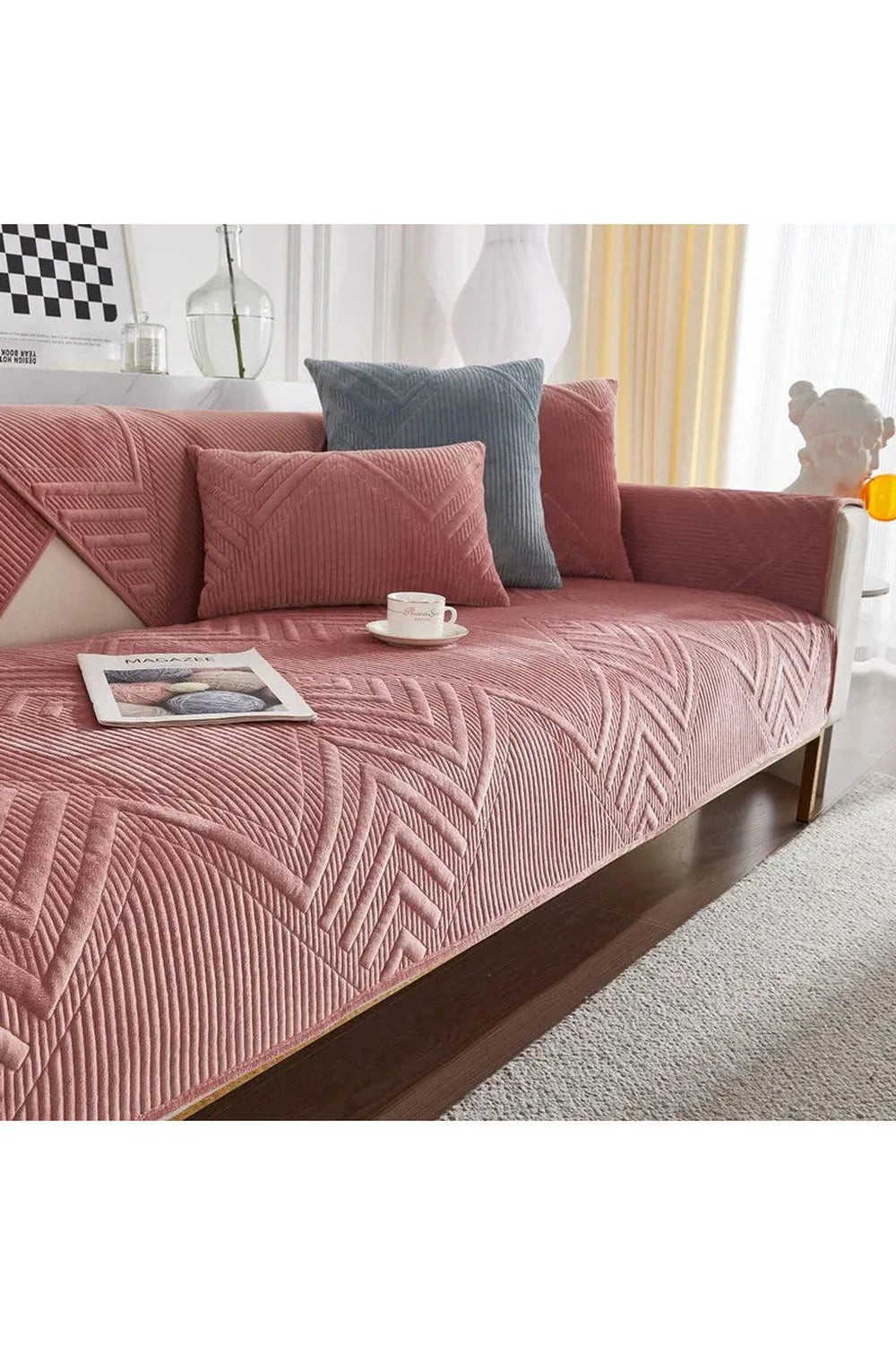 Soft Quilted Sofa Cover | Bowlift