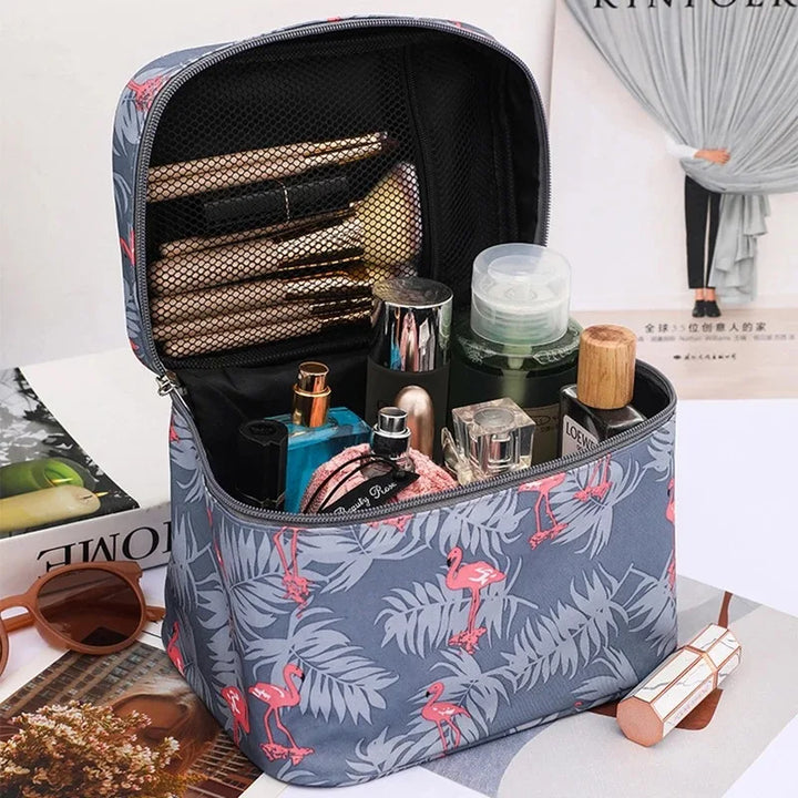 BowLift | Cosmetic bag WildAura | Large capacity | Waterproof & Stylish | Animal print