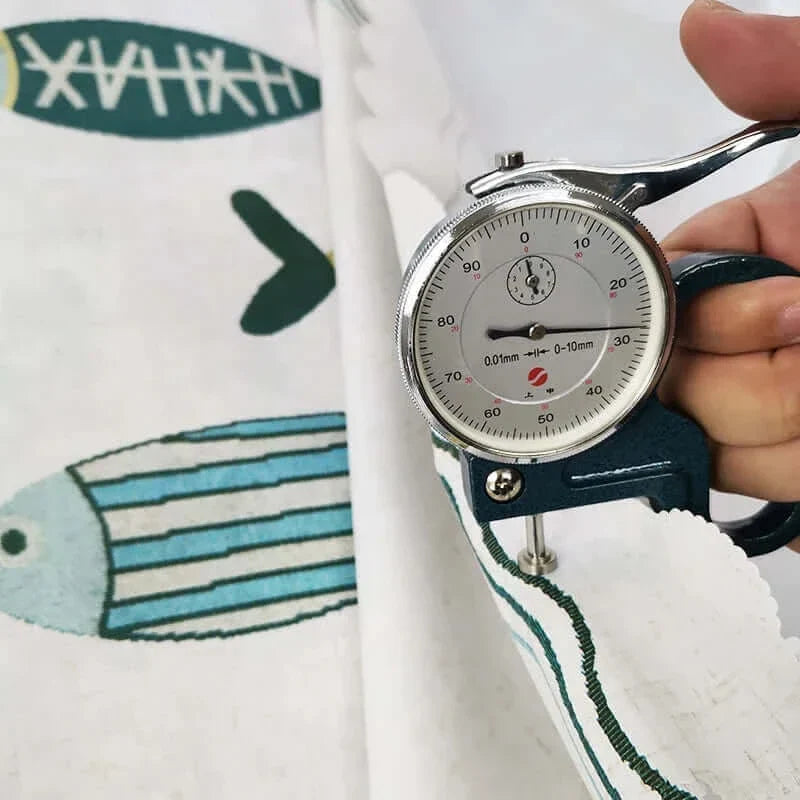 BowLift | Rectangular Stain-Resistant Tablecloth with Aquatic Design