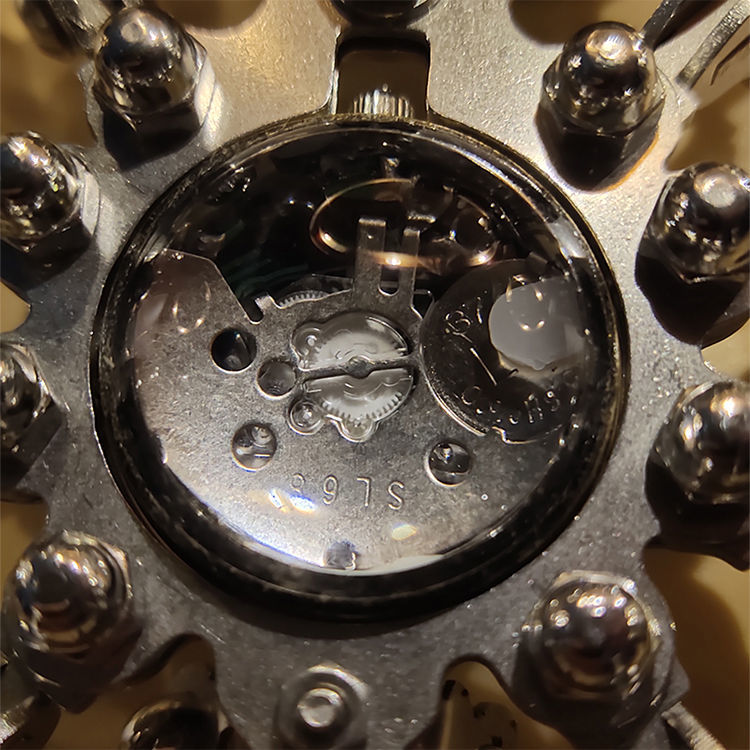 BowLift | Robot spider Stainless Steel Mechanical Clock