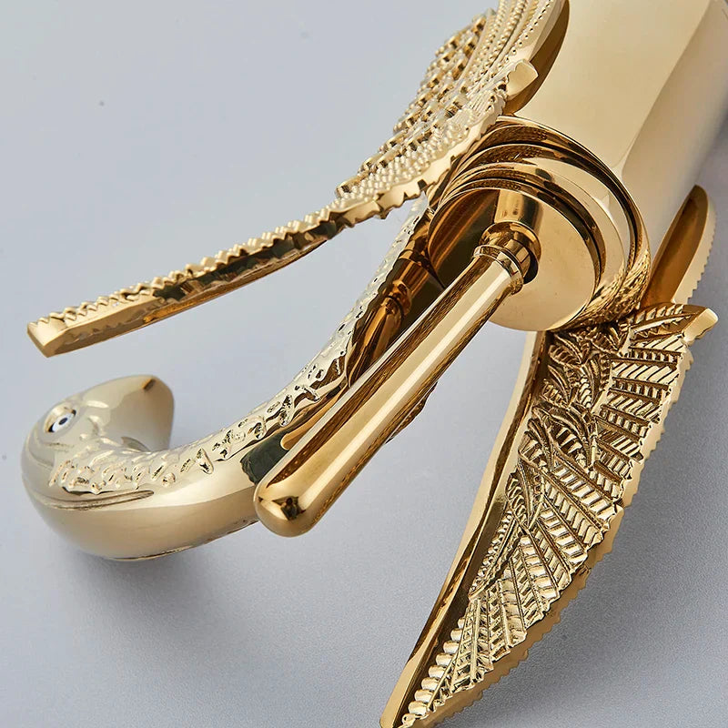 BowLift | Swan Single Handle Golden Basin Faucet