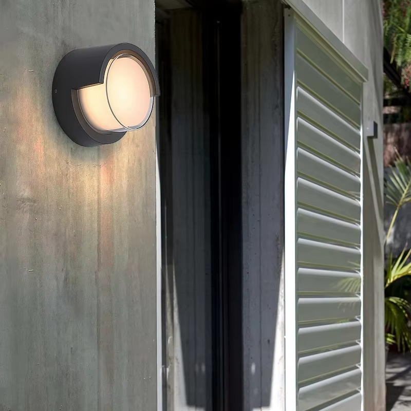 BowLift | Modern Outdoor LED Wall Light with Motion Sensor – Waterproof IP65 Security Lighting