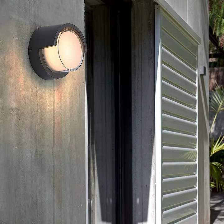 BowLift | Modern Outdoor LED Wall Light with Motion Sensor – Waterproof IP65 Security Lighting