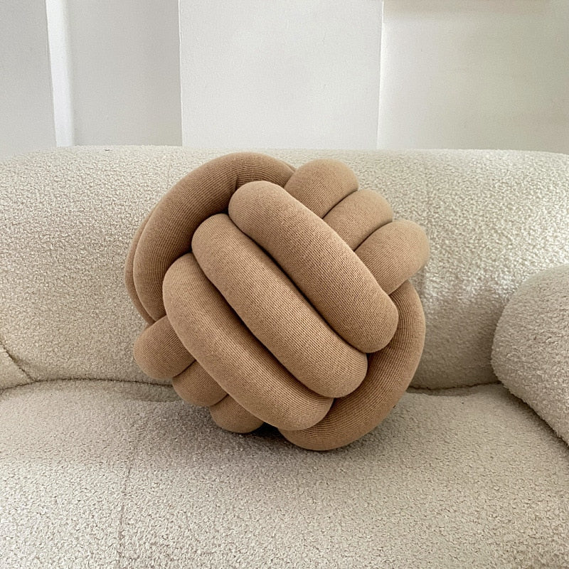 BowLift | Knot Pillow