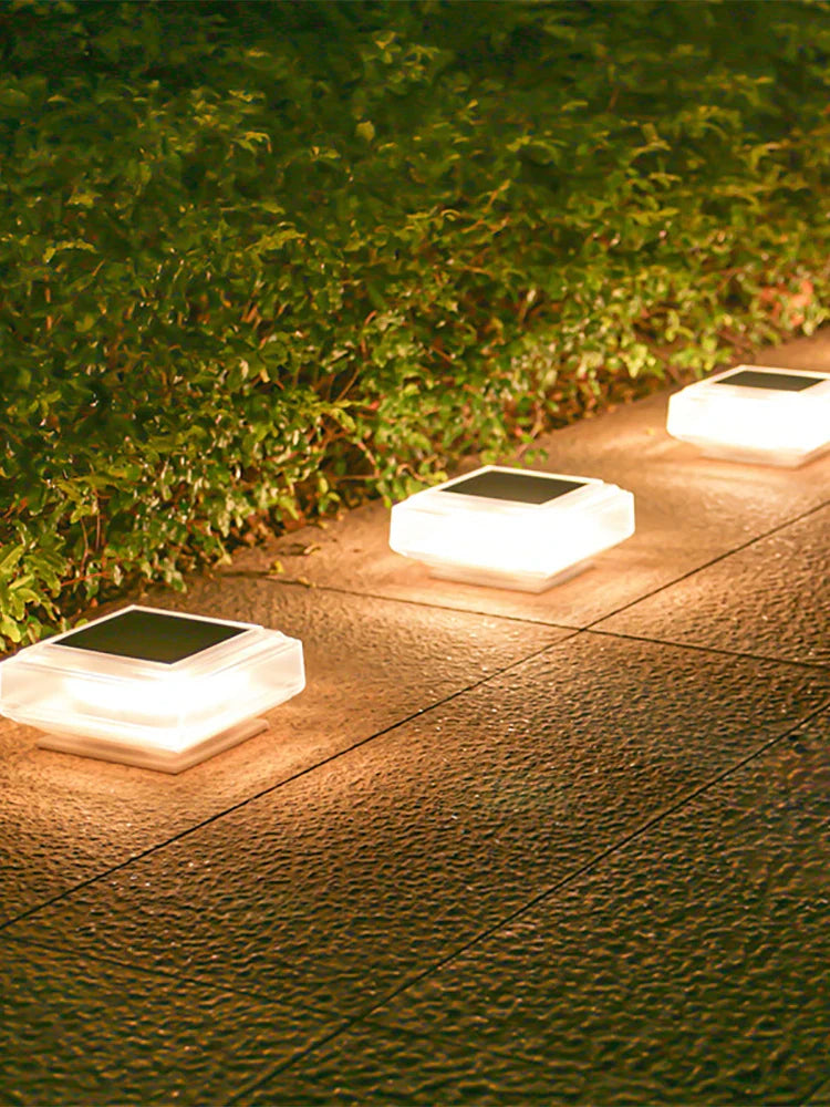 BowLift | SolunaCap Solar Light | LED Outdoor Light | Weatherproof & Electric-Free | For Garden & Post