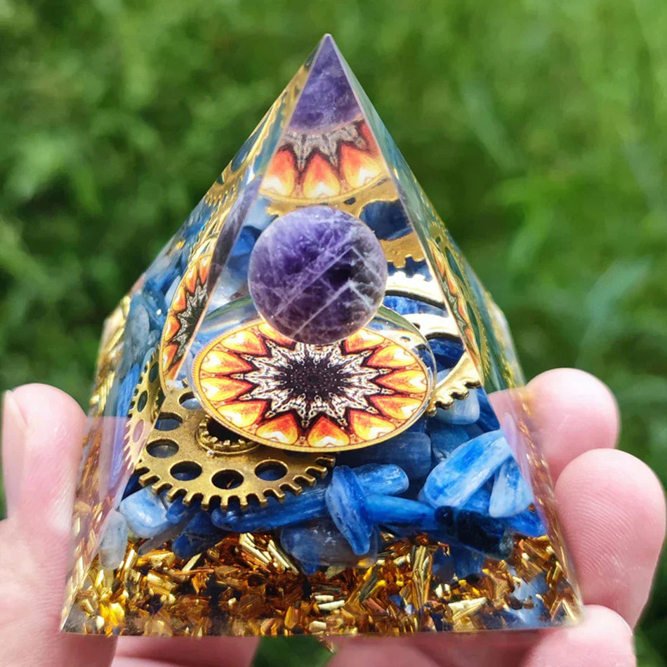 Orgonite Pyramid with Amethyst Pendulum – Energy, Protection and Decoration | Bowlift