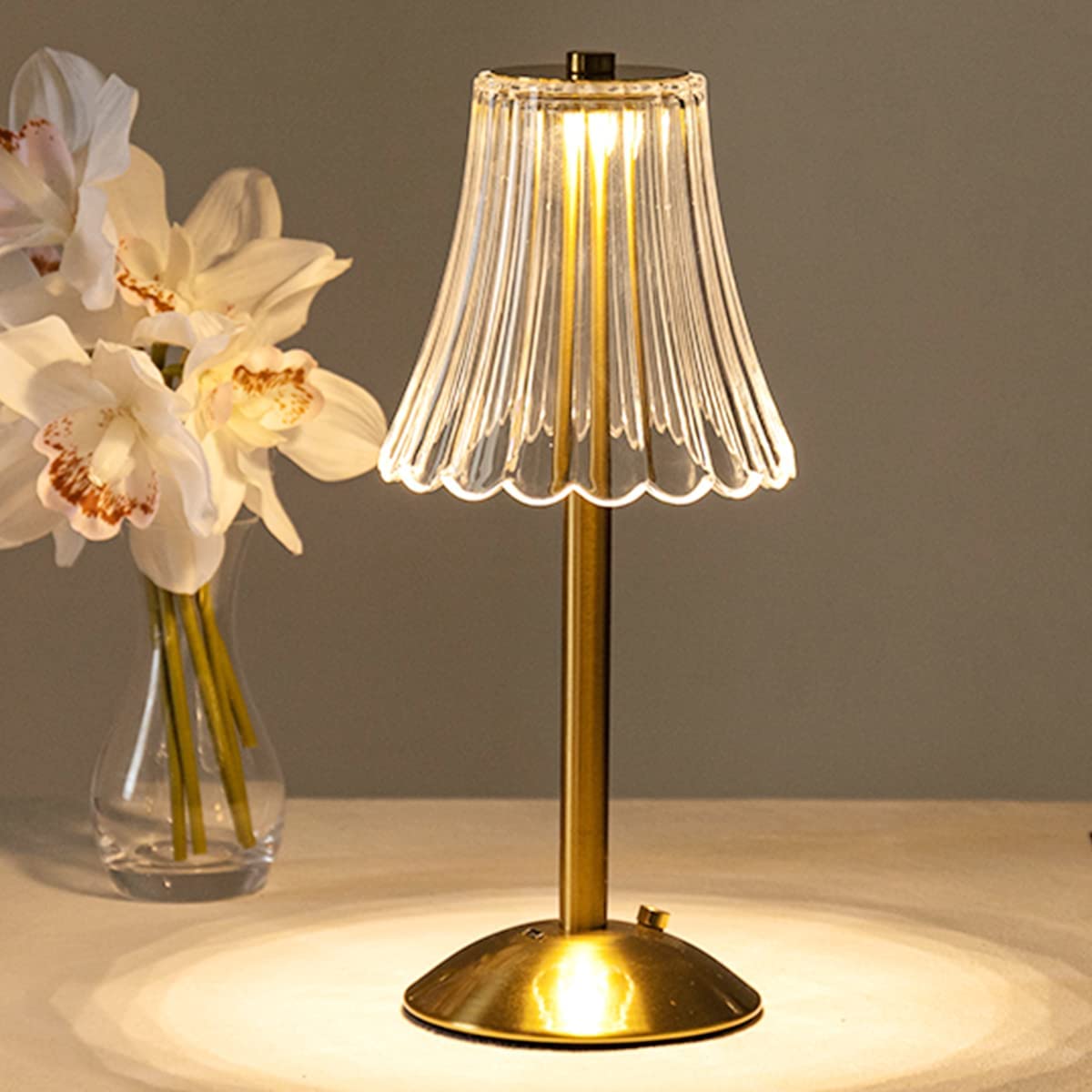 BowLift | – Gold crystal table lamp