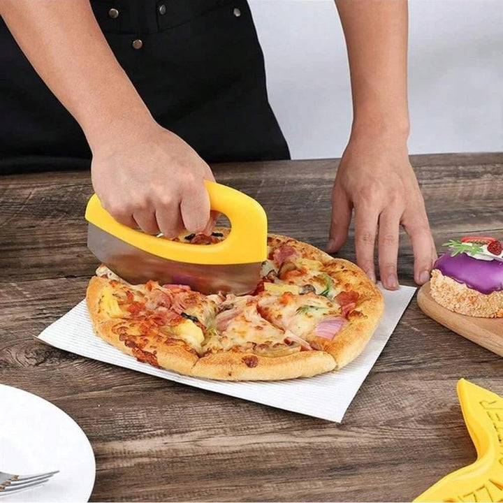 BowLift | Slicetta Pizza cutter made of stainless steel with protective cap | Round knife for precise cutting of pizza, herbs, cheese & dough | Ergonomic & dishwasher safe