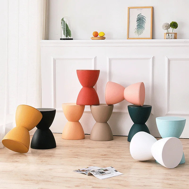 BowLift | Minimalist Side Table Made of Plastic