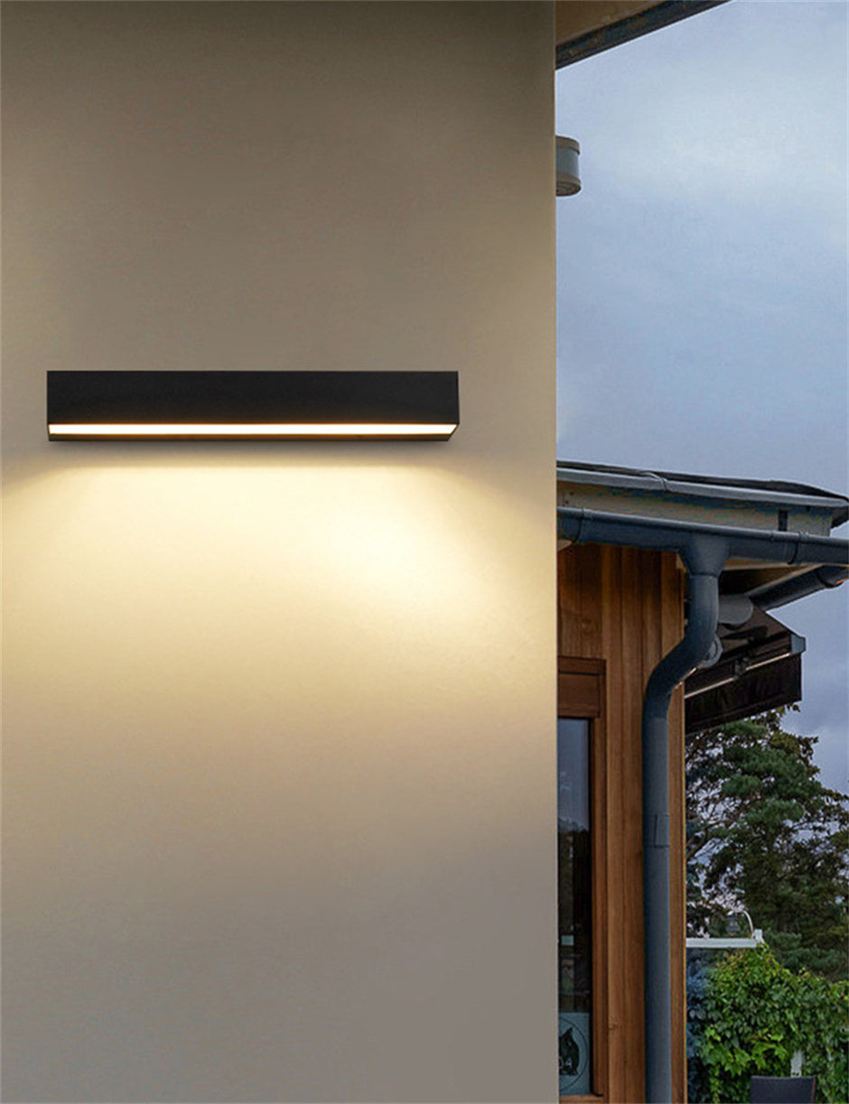 BowLift | GardenLux – Elegant Wall Lamp for Garden with Luxurious Glow