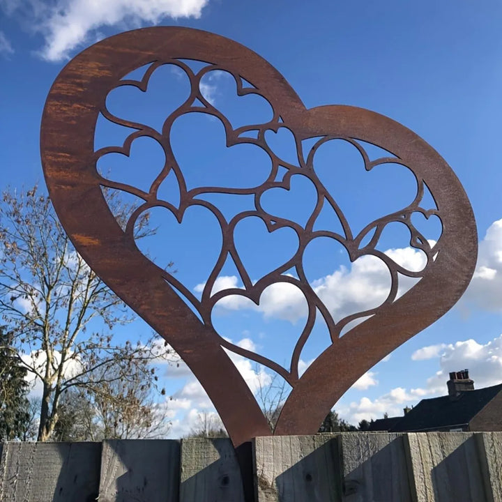 BowLift | HEARTORA Garden stake heart | Rust look metal | Rustic decor for Christmas, Easter & garden