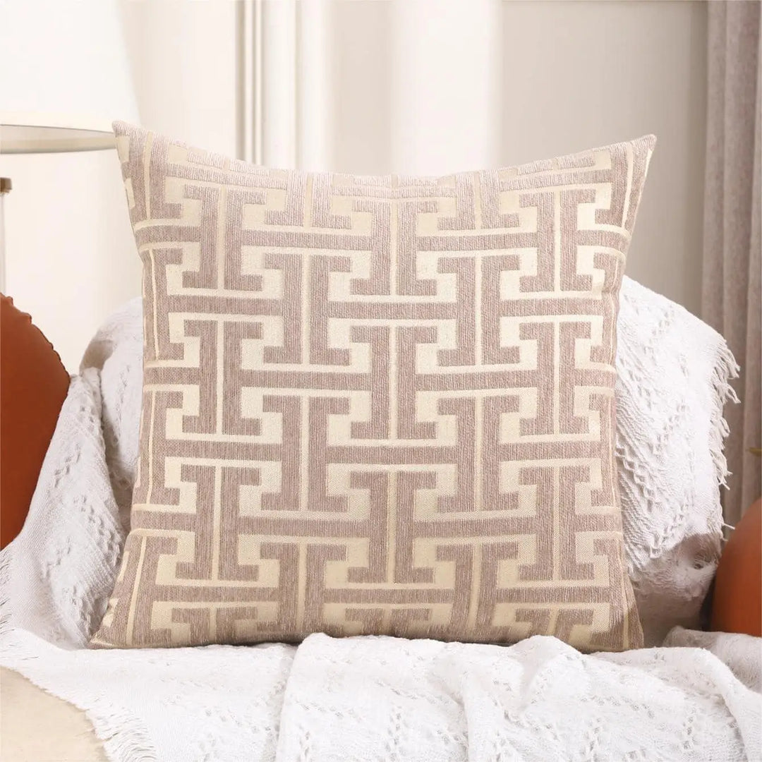 Striped cushion cover in country house style – Decorative sofa cover for living room and couch | Bowlift