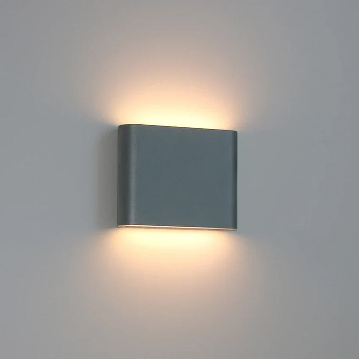 Weatherproof LED wall light, Robust decorative wall lamp for indoor and outdoor use | Bowlift