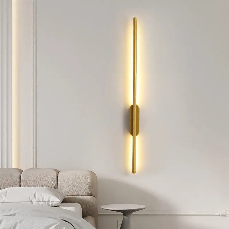 BowLift | SofaLume – Modern Wall Lamp in Black and Gold for Stylish Living