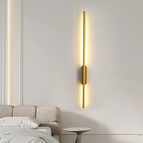BowLift | SofaLume – Modern Wall Lamp in Black and Gold for Stylish Living