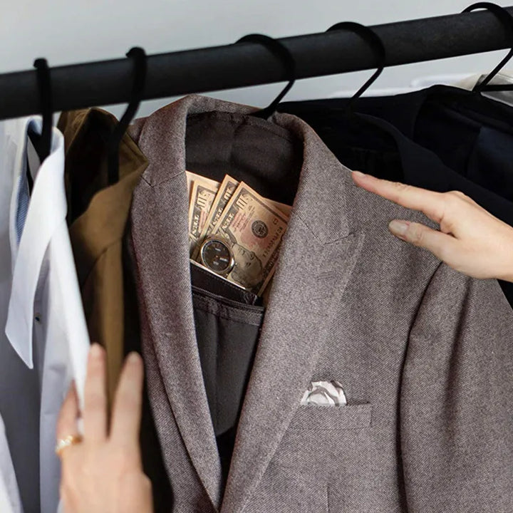 BowLift | Hidden Hanger Pocket Safe