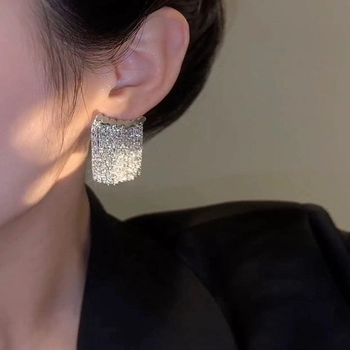 BowLift | Golden Shining City Tassel Earring