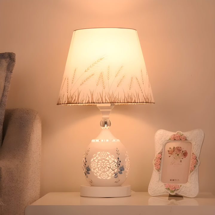 BowLift | Lustrelia Crystal Optic Table Lamp | LED Lighting & Touch Function | Elegant Play of Light | 220V | Plastic