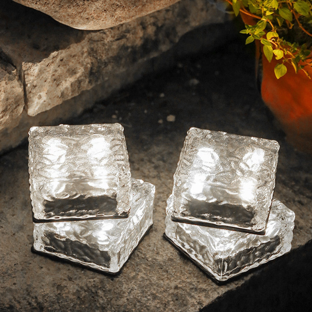 Waterproof solar-powered ice cube lamp for stylish garden and terrace atmosphere Bowlift