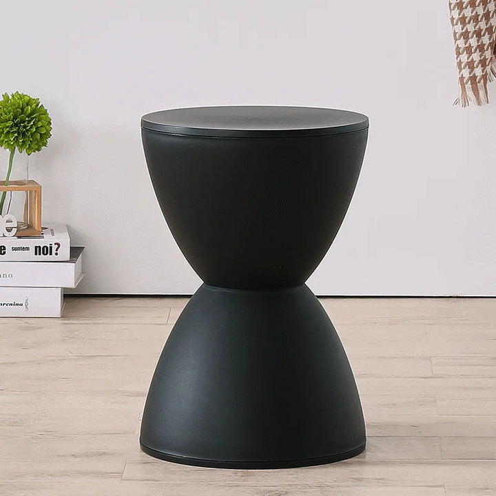 BowLift | Minimalist Side Table Made of Plastic