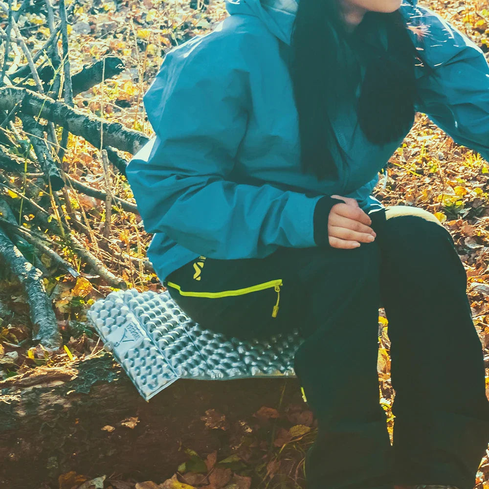 BowLift | Campurio Seat & Beach Mat | Inflatable & Weatherproof | For Camping & Outdoor | Includes Carry Bag