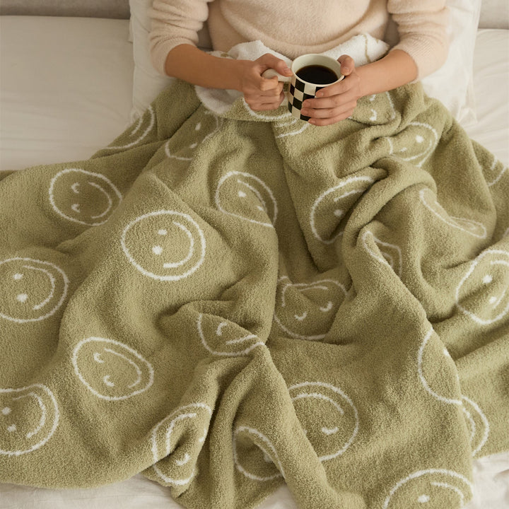 Smiley Blanket | Bowlift