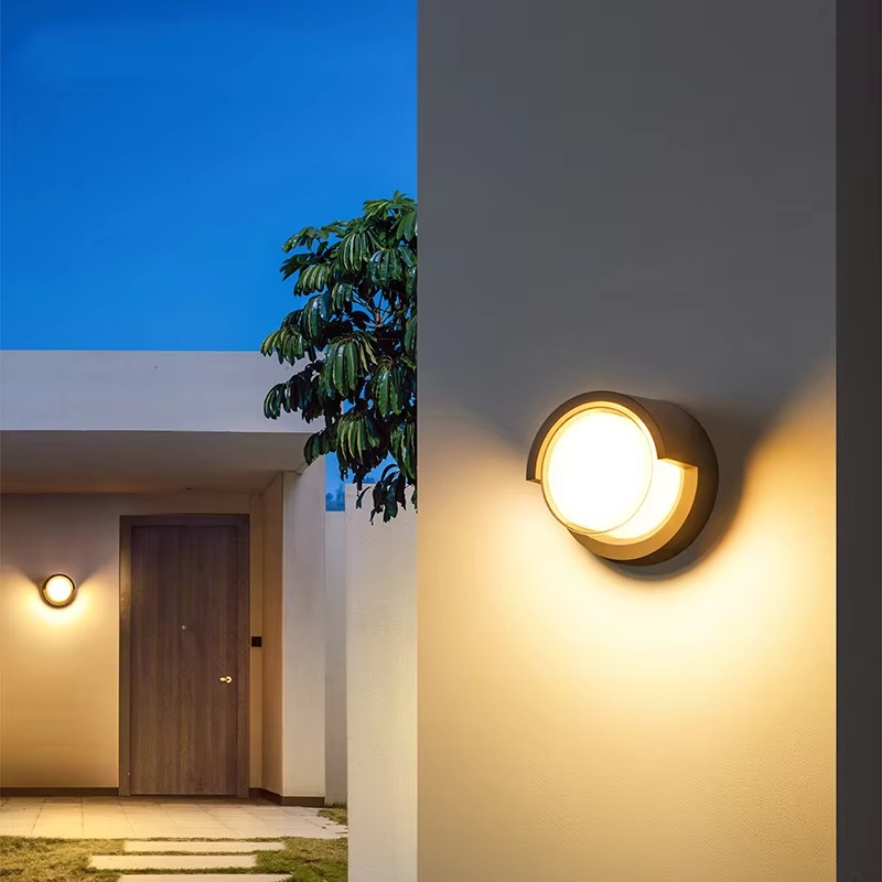 BowLift | Modern Outdoor LED Wall Light with Motion Sensor – Waterproof IP65 Security Lighting