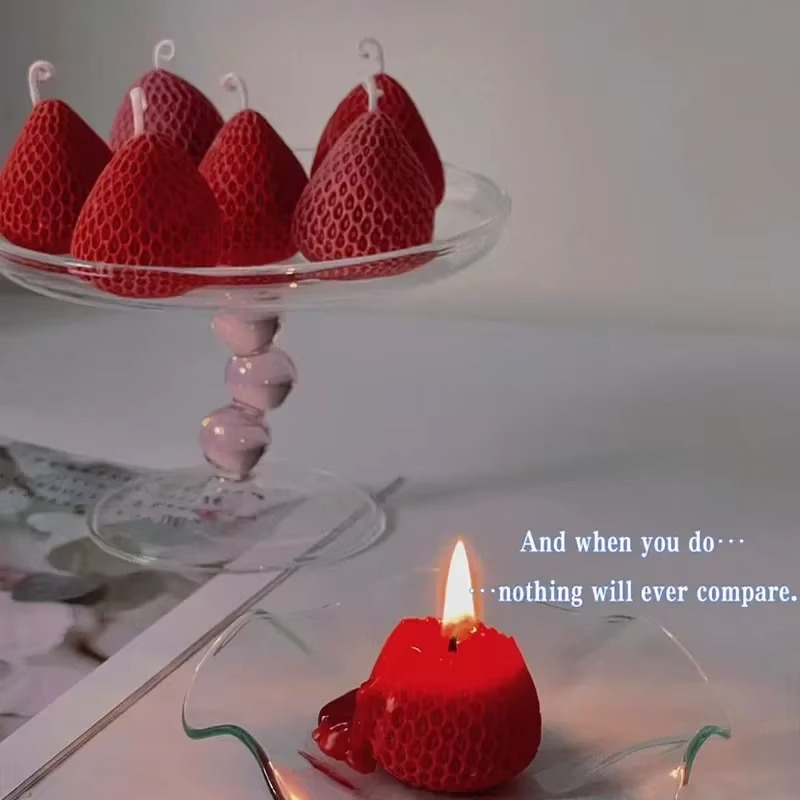 BowLift | Charming Strawberry Soy Wax Scented Candles - Aromatherapy & Decorative