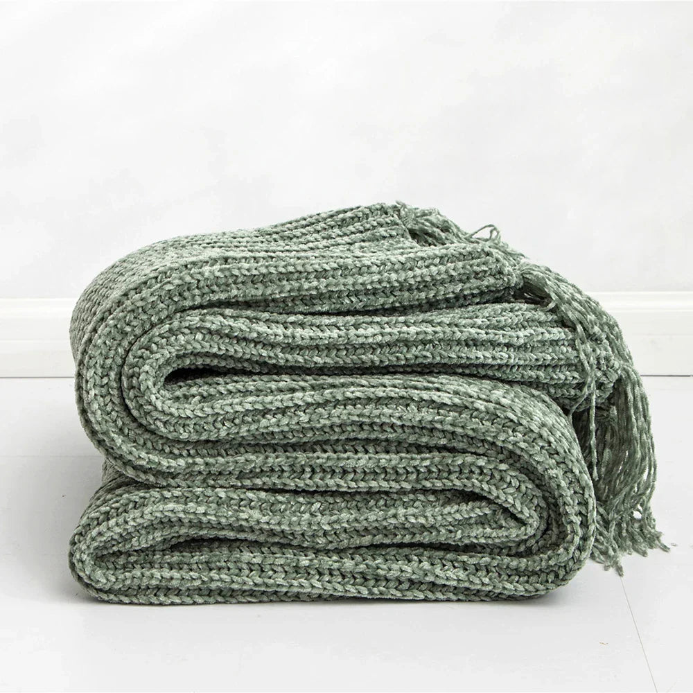 HeartCozy Blanket – Luxe Chenille Blanket with Heart Fringes Bowlift
