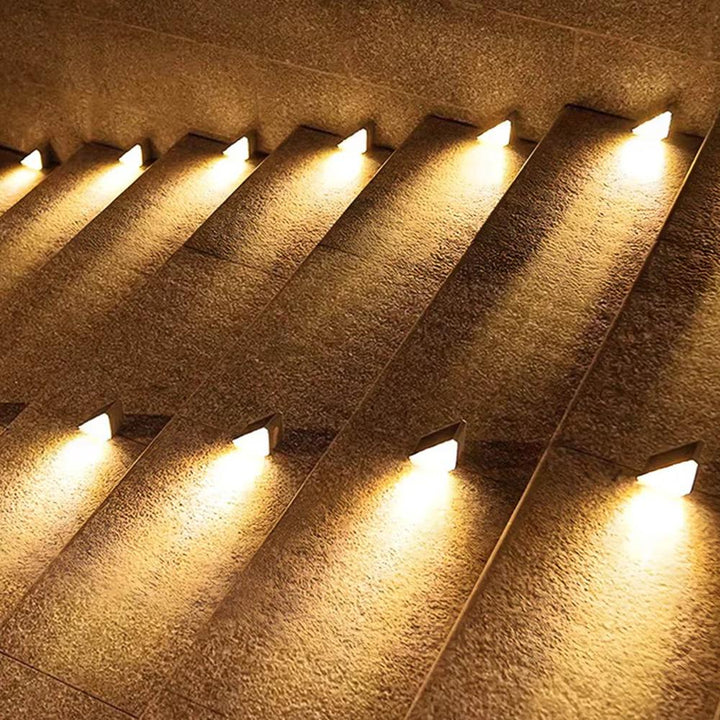 BowLift | Outdoor Solar Stair Lights | Energy-Efficient LED. Weather-Resistant & Ideal for Garden Pathways and Driveways