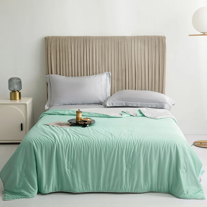 High-Quality Cooling Blanket – Smooth Air-Conditioning Comforter, Lightweight Summer Quilt with Double-Sided Cooling Fabric | Bowlift