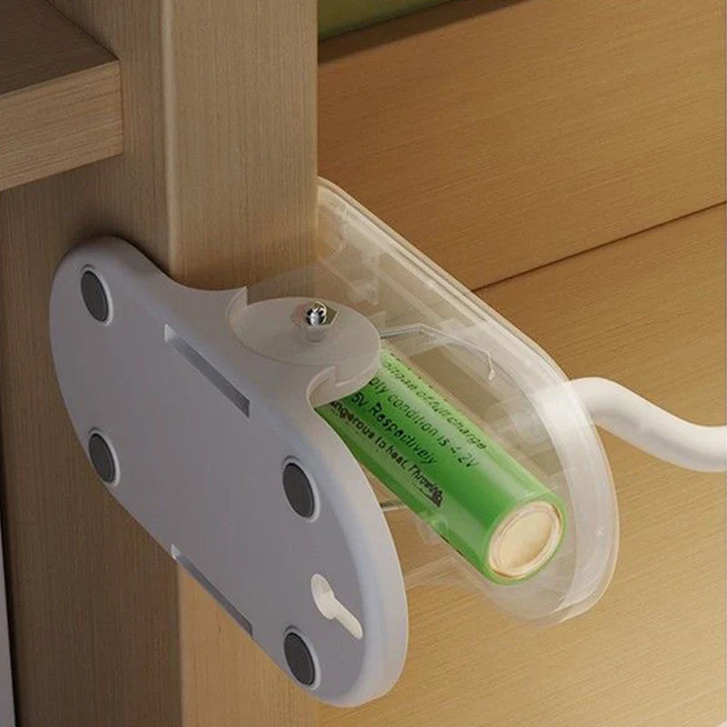 BowLift | ClipLuma LED Table Lamp | USB Rechargeable | 3 Brightness Levels | Eye-Friendly | With Clip Mount