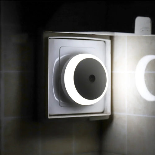BowLift | NOXORA LED night light | Twilight sensor & automatic dimming | Plug-in light | Warm white