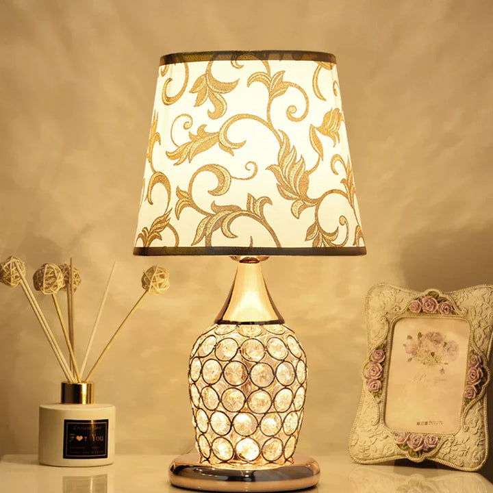 BowLift | Stylish Lamp with Delicate Crystal Shine
