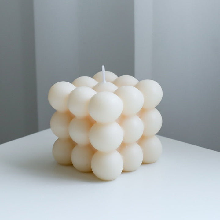 BowLift | BubbleGlow Candle | Complete your interior with this beautiful and trendy candle