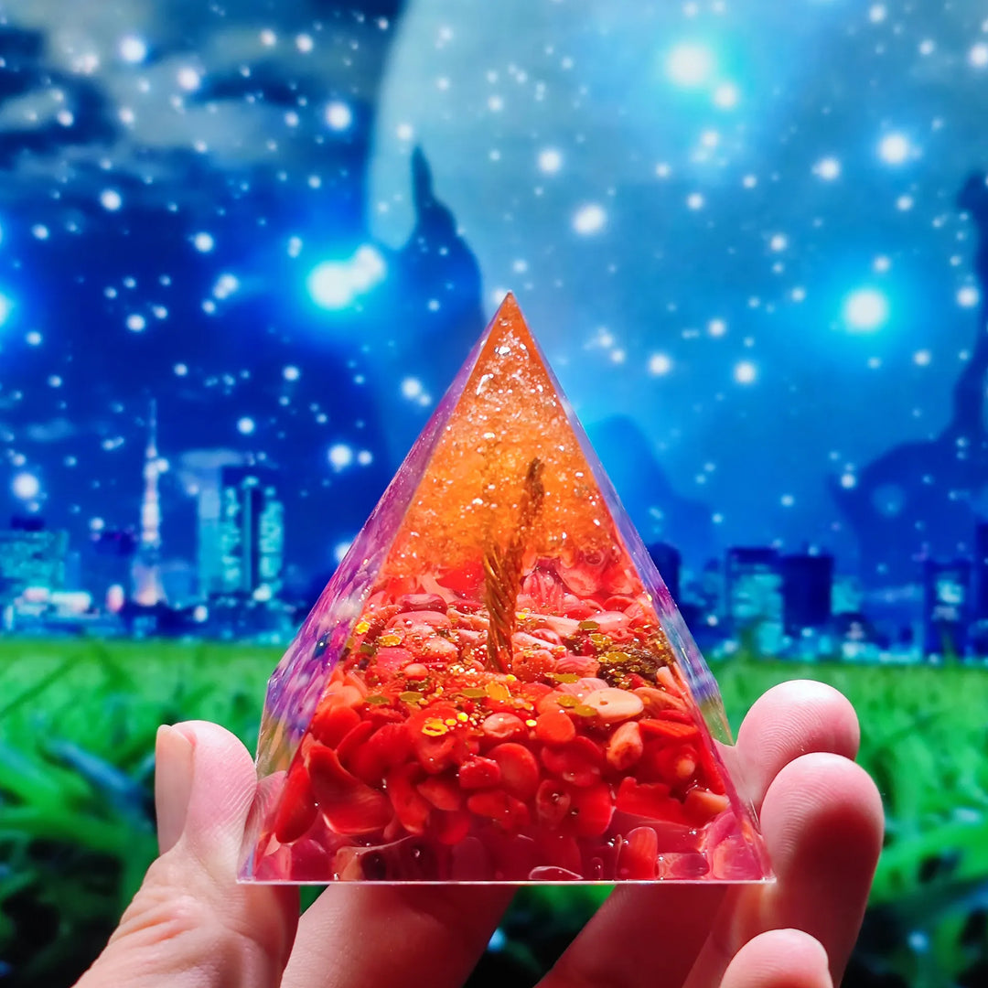 Orgonite Pyramid with Amethyst Pendulum – Energy, Protection and Decoration | Bowlift