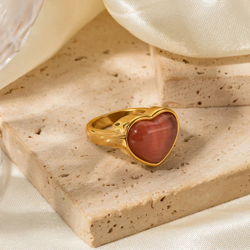 BowLift | Elegant Pink Heart Stone Ring