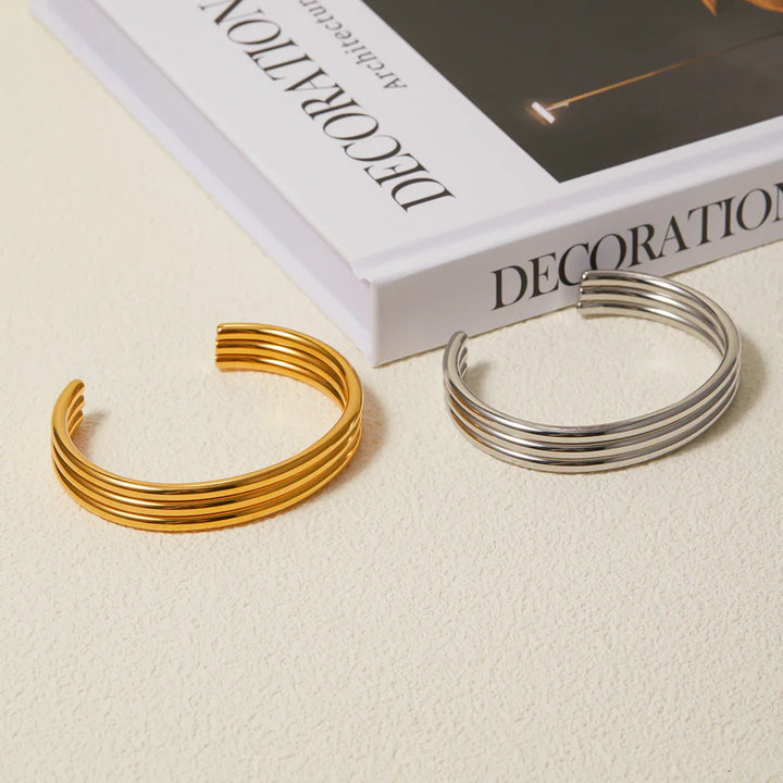 BowLift | 18k Triple Ribbed Bangle Bracelet