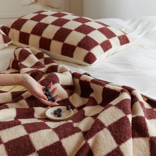 Plain Checkerboard Throw | Bowlift
