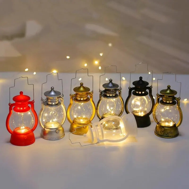 Battery-powered LED hanging lantern in antique design - Portable decorative lantern for indoor and outdoor use, ideal for garden & balcony | Bowlift
