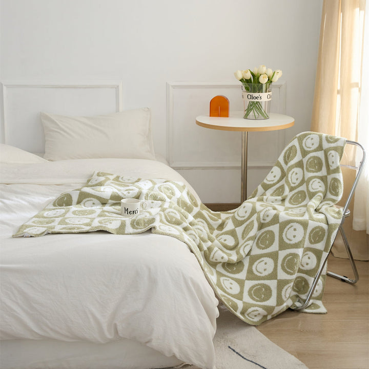 Smiley Checkered Blanket | Bowlift
