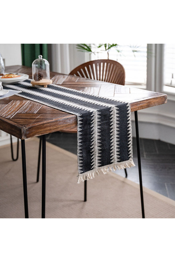 Table Runner - Light Academia | Bowlift