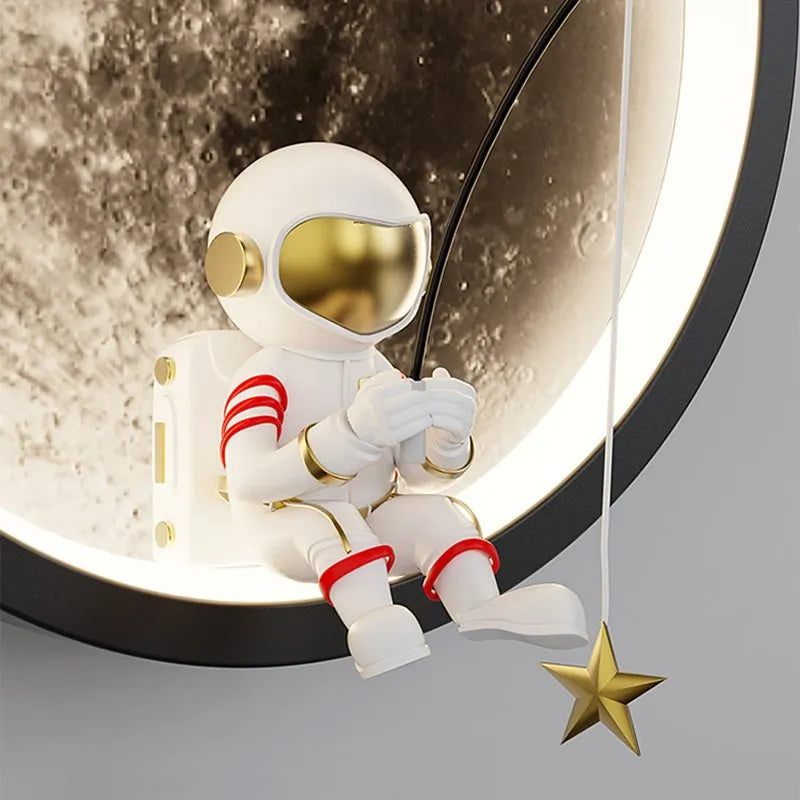 BowLift | Astronaut On The Moon Wall Light
